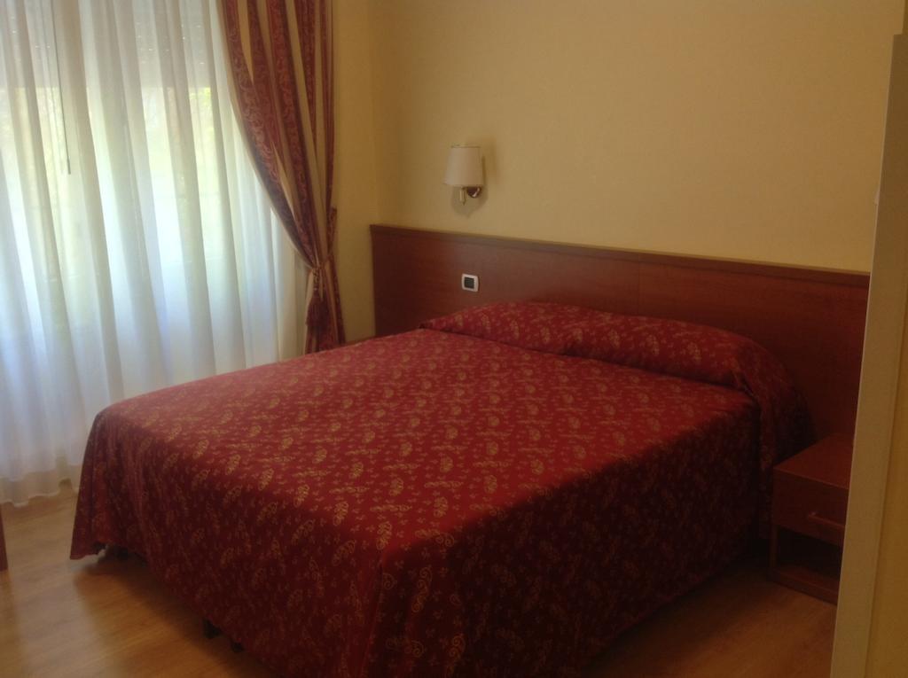 Guglielmo Marconi House Hotel Rome Room photo